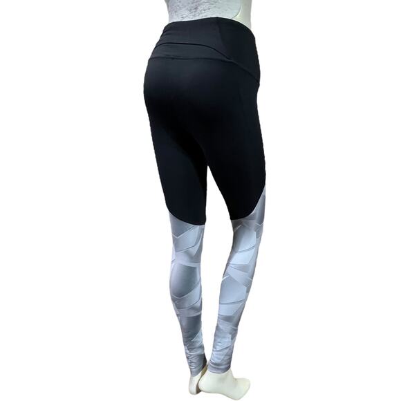 Under Armour Geometric Colorblock Leggings Black Grey Compression Running Small - Picture 2 of 16